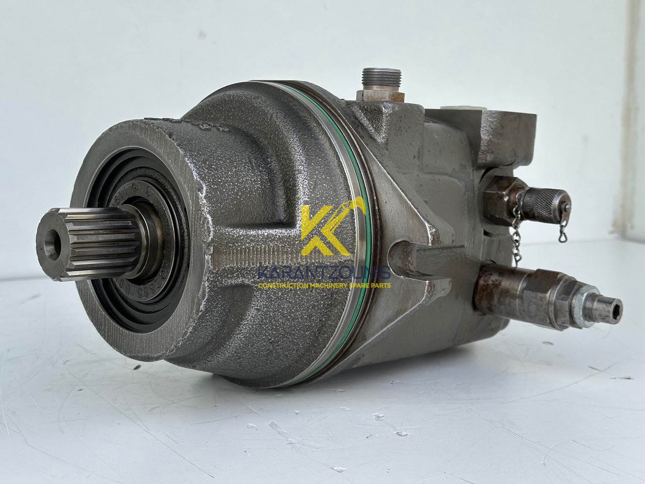 Liebherr Hydraulikeinbaumotor Typ:FMF058, ID-Nr.10122576 - ID-Nr.10145827 - ID-Nr.11371069. LOS1906, P924 COMP , R906, R906 PROTO, R916, R922, R924, R924 COMP, R926 COMP, R926 K LC. #11371069.08604# - Hydraulimoottori - Telakaivukone: kuva Liebherr Hydraulikeinbaumotor Typ:FMF058, ID-Nr.10122576 - ID-Nr.10145827 - ID-Nr.11371069. LOS1906, P924 COMP , R906, R906 PROTO, R916, R922, R924, R924 COMP, R926 COMP, R926 K LC. #11371069.08604# - Hydraulimoottori - Telakaivukone Liebherr Hydraulikeinbaumotor Typ:FMF058, ID-Nr.10122576 - ID-Nr.10145827 - ID-Nr.11371069. LOS1906, P924 COMP , R906, R906 PROTO, R916, R922, R924, R924 COMP, R926 COMP, R926 K LC. #11371069.08604# - Hydraulimoottori - Telakaivukone: kuva Liebherr Hydraulikeinbaumotor Typ:FMF058, ID-Nr.10122576 - ID-Nr.10145827 - ID-Nr.11371069. LOS1906, P924 COMP , R906, R906 PROTO, R916, R922, R924, R924 COMP, R926 COMP, R926 K LC. #11371069.08604# - Hydraulimoottori - Telakaivukone