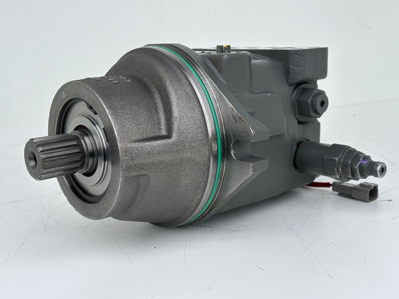 Liebherr Hydraulikeinbaumotor Typ:FMF058. ID-Nr.12483261. SAT275/266. R926 K-LC-1565, R926 K-LC-1827, R930 T-1980. #12483261.00573# - Hydraulimoottori - Telakaivukone: kuva Liebherr Hydraulikeinbaumotor Typ:FMF058. ID-Nr.12483261. SAT275/266. R926 K-LC-1565, R926 K-LC-1827, R930 T-1980. #12483261.00573# - Hydraulimoottori - Telakaivukone Liebherr Hydraulikeinbaumotor Typ:FMF058. ID-Nr.12483261. SAT275/266. R926 K-LC-1565, R926 K-LC-1827, R930 T-1980. #12483261.00573# - Hydraulimoottori - Telakaivukone: kuva Liebherr Hydraulikeinbaumotor Typ:FMF058. ID-Nr.12483261. SAT275/266. R926 K-LC-1565, R926 K-LC-1827, R930 T-1980. #12483261.00573# - Hydraulimoottori - Telakaivukone