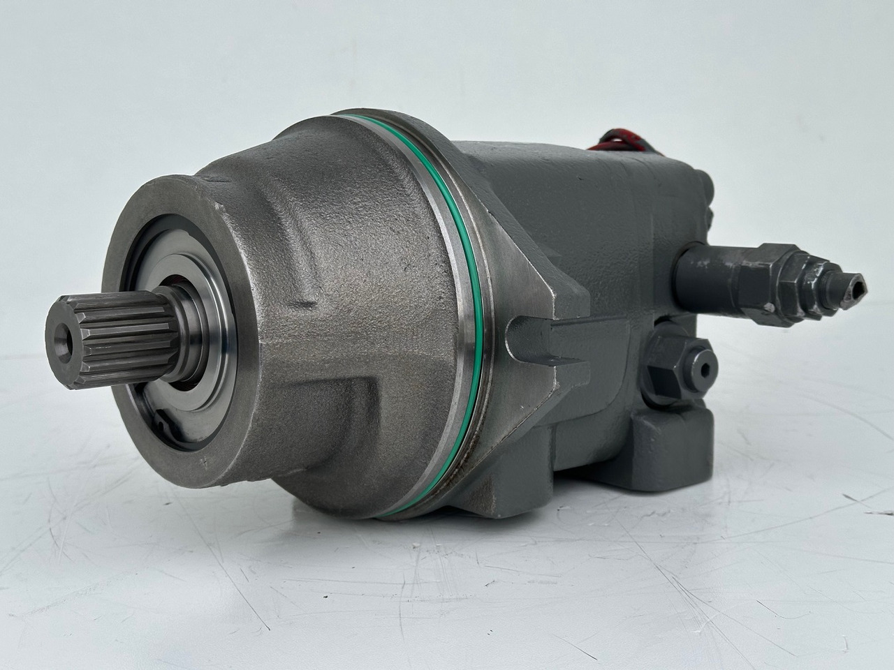 Liebherr Hydraulikeinbaumotor Typ:FMF058. ID-Nr.12483261. SAT275/266. R926 K-LC-1565, R926 K-LC-1827, R930 T-1980. #12483261.00573# - Hydraulimoottori - Telakaivukone: kuva Liebherr Hydraulikeinbaumotor Typ:FMF058. ID-Nr.12483261. SAT275/266. R926 K-LC-1565, R926 K-LC-1827, R930 T-1980. #12483261.00573# - Hydraulimoottori - Telakaivukone Liebherr Hydraulikeinbaumotor Typ:FMF058. ID-Nr.12483261. SAT275/266. R926 K-LC-1565, R926 K-LC-1827, R930 T-1980. #12483261.00573# - Hydraulimoottori - Telakaivukone: kuva Liebherr Hydraulikeinbaumotor Typ:FMF058. ID-Nr.12483261. SAT275/266. R926 K-LC-1565, R926 K-LC-1827, R930 T-1980. #12483261.00573# - Hydraulimoottori - Telakaivukone