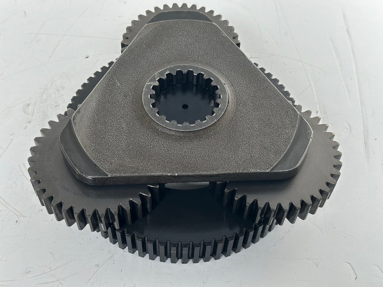 Liebherr Lamellenträger ID-Nr.944390203 - Planetenräder ID-Nr.90213984 - Planetenträger ID-Nr.944390003. SAT250/278 - SAT250/287 - SAT250A300. #LAM.PL.10899# - Kääntömoottori - Telakaivukone: kuva Liebherr Lamellenträger ID-Nr.944390203 - Planetenräder ID-Nr.90213984 - Planetenträger ID-Nr.944390003. SAT250/278 - SAT250/287 - SAT250A300. #LAM.PL.10899# - Kääntömoottori - Telakaivukone Liebherr Lamellenträger ID-Nr.944390203 - Planetenräder ID-Nr.90213984 - Planetenträger ID-Nr.944390003. SAT250/278 - SAT250/287 - SAT250A300. #LAM.PL.10899# - Kääntömoottori - Telakaivukone: kuva Liebherr Lamellenträger ID-Nr.944390203 - Planetenräder ID-Nr.90213984 - Planetenträger ID-Nr.944390003. SAT250/278 - SAT250/287 - SAT250A300. #LAM.PL.10899# - Kääntömoottori - Telakaivukone