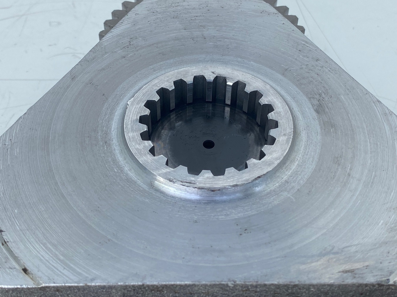 Kääntömoottori - Telakaivukone Liebherr Lamellenträger ID-Nr.944390203 - Planetenräder ID-Nr.90213984 - Planetenträger ID-Nr.944390003. SAT250/278 - SAT250/287 - SAT250A300. #PLA1550#: kuva Kääntömoottori - Telakaivukone Liebherr Lamellenträger ID-Nr.944390203 - Planetenräder ID-Nr.90213984 - Planetenträger ID-Nr.944390003. SAT250/278 - SAT250/287 - SAT250A300. #PLA1550# Kääntömoottori - Telakaivukone Liebherr Lamellenträger ID-Nr.944390203 - Planetenräder ID-Nr.90213984 - Planetenträger ID-Nr.944390003. SAT250/278 - SAT250/287 - SAT250A300. #PLA1550#: kuva Kääntömoottori - Telakaivukone Liebherr Lamellenträger ID-Nr.944390203 - Planetenräder ID-Nr.90213984 - Planetenträger ID-Nr.944390003. SAT250/278 - SAT250/287 - SAT250A300. #PLA1550#