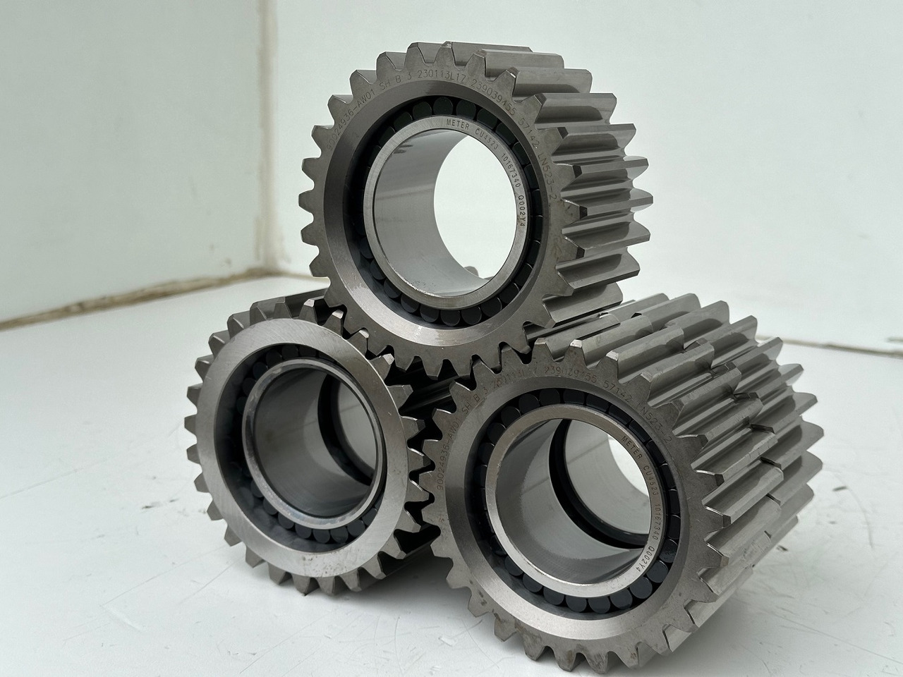 Liebherr Planetenrad ID-Nr.90024935. FAT400P112 - FAT400P130 - FAT400P139. R926, R928, R930, R934, R936, R938, R940, R944, R946, R950 T. #90024935.20.02# - Vaihteisto - Rakennuskoneet: kuva Liebherr Planetenrad ID-Nr.90024935. FAT400P112 - FAT400P130 - FAT400P139. R926, R928, R930, R934, R936, R938, R940, R944, R946, R950 T. #90024935.20.02# - Vaihteisto - Rakennuskoneet Liebherr Planetenrad ID-Nr.90024935. FAT400P112 - FAT400P130 - FAT400P139. R926, R928, R930, R934, R936, R938, R940, R944, R946, R950 T. #90024935.20.02# - Vaihteisto - Rakennuskoneet: kuva Liebherr Planetenrad ID-Nr.90024935. FAT400P112 - FAT400P130 - FAT400P139. R926, R928, R930, R934, R936, R938, R940, R944, R946, R950 T. #90024935.20.02# - Vaihteisto - Rakennuskoneet