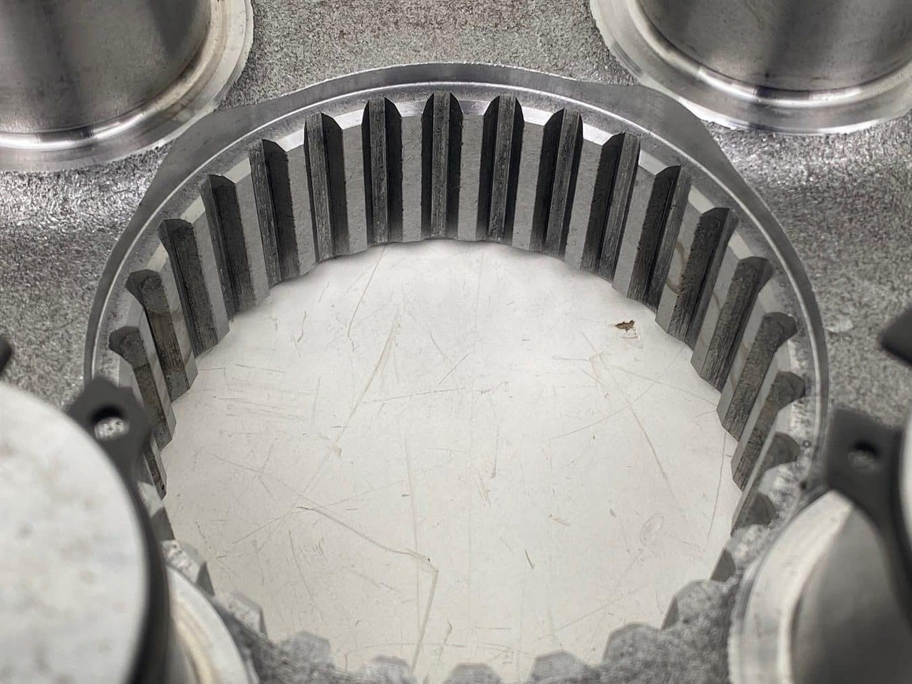 Telaston osat - Rakennuskoneet Liebherr Planetenträger ID-Nr.944306303 - ID-Nr.9443063.  A924, A934, LH30, LH35.  #PLANT785#: kuva Telaston osat - Rakennuskoneet Liebherr Planetenträger ID-Nr.944306303 - ID-Nr.9443063.  A924, A934, LH30, LH35.  #PLANT785#