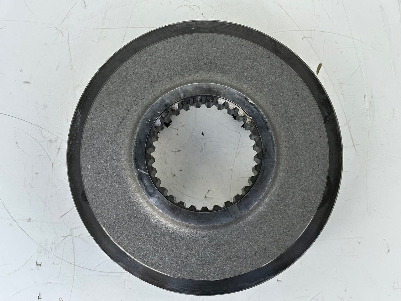 Liebherr Planetenträger ID-Nr.944306303 - ID-Nr.9443063. A924, A934, LH30, LH35, R906, R916, R922, R924, R926, R932, R934, R944. #PLANT2366-0250# - Kääntömoottori - Rakennuskoneet: kuva Liebherr Planetenträger ID-Nr.944306303 - ID-Nr.9443063. A924, A934, LH30, LH35, R906, R916, R922, R924, R926, R932, R934, R944. #PLANT2366-0250# - Kääntömoottori - Rakennuskoneet Liebherr Planetenträger ID-Nr.944306303 - ID-Nr.9443063. A924, A934, LH30, LH35, R906, R916, R922, R924, R926, R932, R934, R944. #PLANT2366-0250# - Kääntömoottori - Rakennuskoneet: kuva Liebherr Planetenträger ID-Nr.944306303 - ID-Nr.9443063. A924, A934, LH30, LH35, R906, R916, R922, R924, R926, R932, R934, R944. #PLANT2366-0250# - Kääntömoottori - Rakennuskoneet