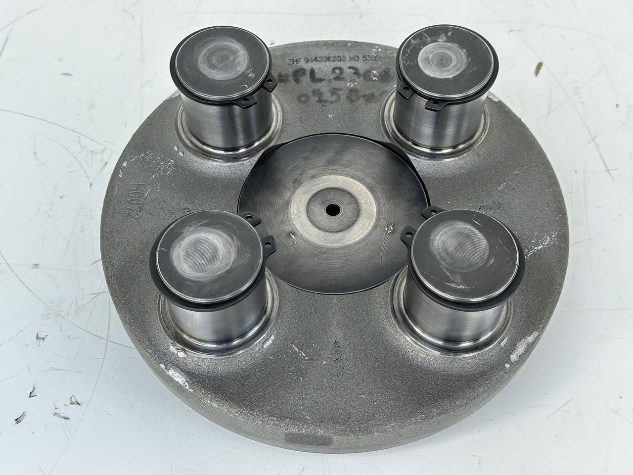 Liebherr Planetenträger ID-Nr.944306303 - ID-Nr.9443063. A924, A934, LH30, LH35, R906, R916, R922, R924, R926, R932, R934, R944. #PLANT2366-0250# - Kääntömoottori - Rakennuskoneet: kuva Liebherr Planetenträger ID-Nr.944306303 - ID-Nr.9443063. A924, A934, LH30, LH35, R906, R916, R922, R924, R926, R932, R934, R944. #PLANT2366-0250# - Kääntömoottori - Rakennuskoneet Liebherr Planetenträger ID-Nr.944306303 - ID-Nr.9443063. A924, A934, LH30, LH35, R906, R916, R922, R924, R926, R932, R934, R944. #PLANT2366-0250# - Kääntömoottori - Rakennuskoneet: kuva Liebherr Planetenträger ID-Nr.944306303 - ID-Nr.9443063. A924, A934, LH30, LH35, R906, R916, R922, R924, R926, R932, R934, R944. #PLANT2366-0250# - Kääntömoottori - Rakennuskoneet