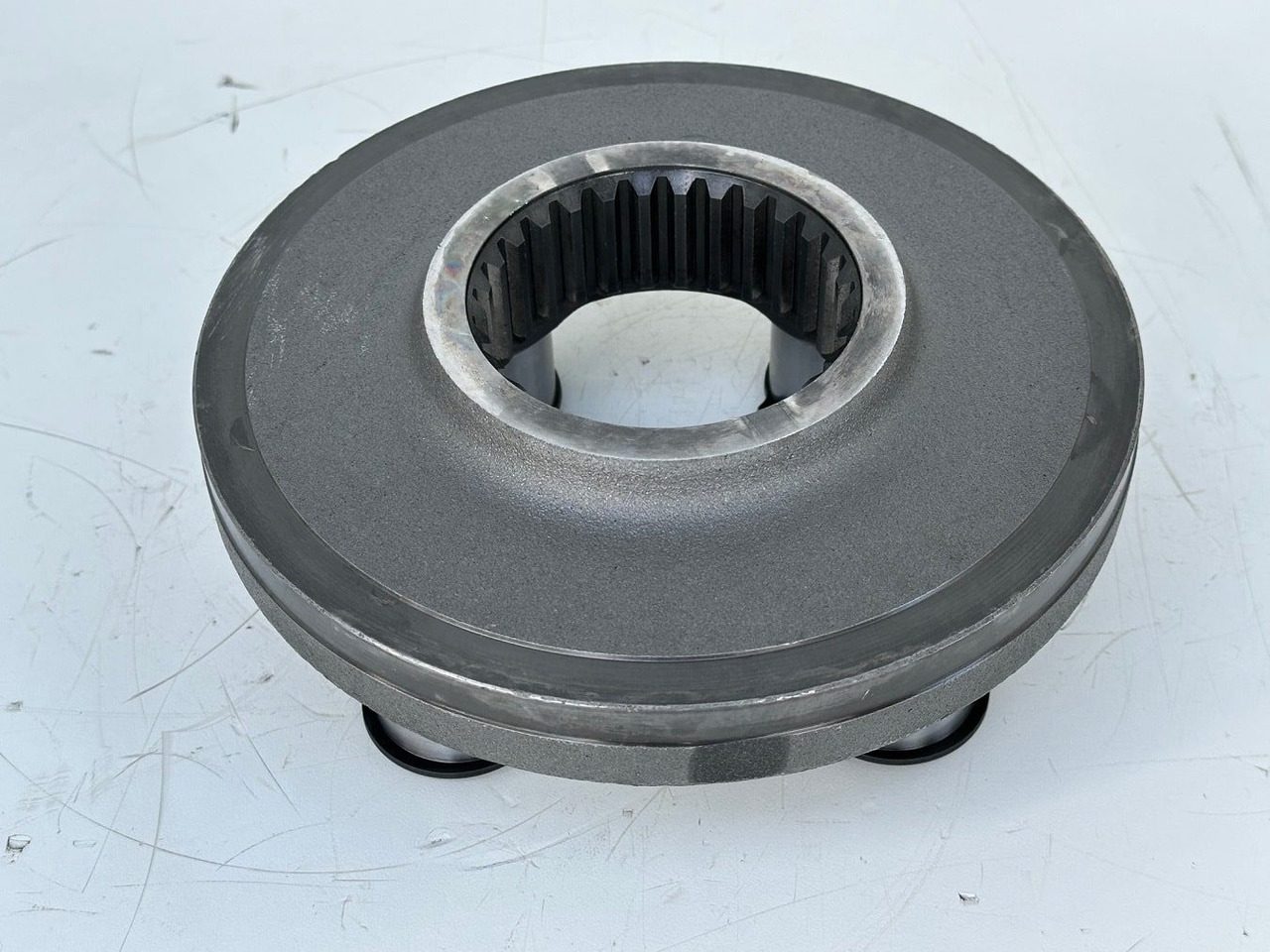 Liebherr Planetenträger ID-Nr.944306303 - ID-Nr.9443063. A924, A934, LH30, LH35, R906, R916, R922, R924, R926, R932, R934, R944. #PLANT2366-0250# - Kääntömoottori - Rakennuskoneet: kuva Liebherr Planetenträger ID-Nr.944306303 - ID-Nr.9443063. A924, A934, LH30, LH35, R906, R916, R922, R924, R926, R932, R934, R944. #PLANT2366-0250# - Kääntömoottori - Rakennuskoneet Liebherr Planetenträger ID-Nr.944306303 - ID-Nr.9443063. A924, A934, LH30, LH35, R906, R916, R922, R924, R926, R932, R934, R944. #PLANT2366-0250# - Kääntömoottori - Rakennuskoneet: kuva Liebherr Planetenträger ID-Nr.944306303 - ID-Nr.9443063. A924, A934, LH30, LH35, R906, R916, R922, R924, R926, R932, R934, R944. #PLANT2366-0250# - Kääntömoottori - Rakennuskoneet