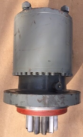 Liebherr Schwenkantrieb SAT250/283, ID-Nr.90203235 - ID-Nr.90203237 - ID-Nr.90208630. - Kääntömoottori - Telakaivukone: kuva Liebherr Schwenkantrieb SAT250/283, ID-Nr.90203235 - ID-Nr.90203237 - ID-Nr.90208630. - Kääntömoottori - Telakaivukone Liebherr Schwenkantrieb SAT250/283, ID-Nr.90203235 - ID-Nr.90203237 - ID-Nr.90208630. - Kääntömoottori - Telakaivukone: kuva Liebherr Schwenkantrieb SAT250/283, ID-Nr.90203235 - ID-Nr.90203237 - ID-Nr.90208630. - Kääntömoottori - Telakaivukone