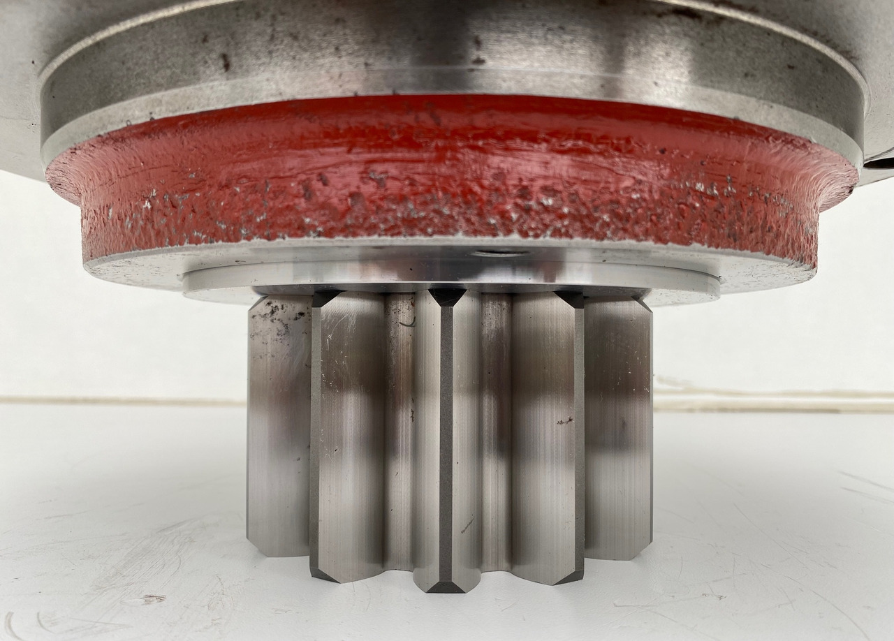 Kääntömoottori - Pyöräalustainen kaivinkone Liebherr Schwenkantrieb SAT250/287, ID-Nr.90209645.: kuva Kääntömoottori - Pyöräalustainen kaivinkone Liebherr Schwenkantrieb SAT250/287, ID-Nr.90209645.