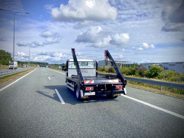 Mitsubishi Fuso 9C18 bramowiec BR6 - Nostovarsi-vaihtolavakuorma kuorma-auto: kuva Mitsubishi Fuso 9C18 bramowiec BR6 - Nostovarsi-vaihtolavakuorma kuorma-auto Mitsubishi Fuso 9C18 bramowiec BR6 - Nostovarsi-vaihtolavakuorma kuorma-auto: kuva Mitsubishi Fuso 9C18 bramowiec BR6 - Nostovarsi-vaihtolavakuorma kuorma-auto