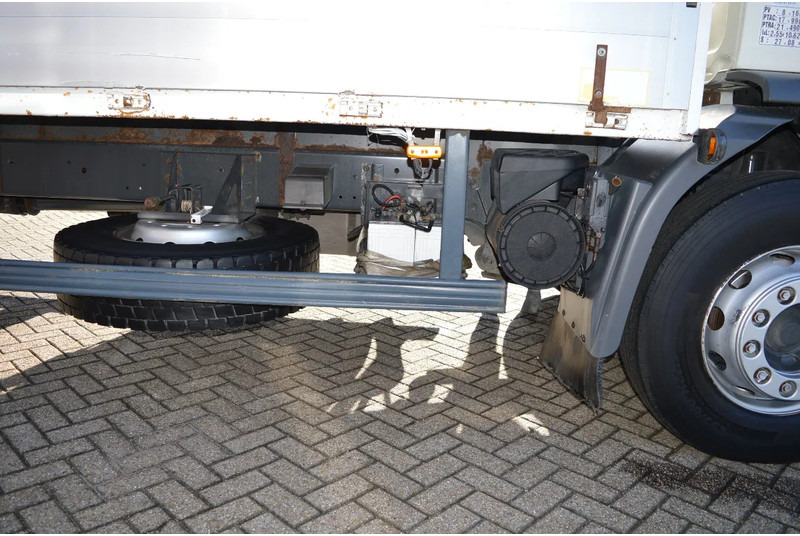 Pressukapelli kuorma-auto DAF CF 250 * EURO3 * MANUAL * 4X2 *: kuva Pressukapelli kuorma-auto DAF CF 250 * EURO3 * MANUAL * 4X2 *
