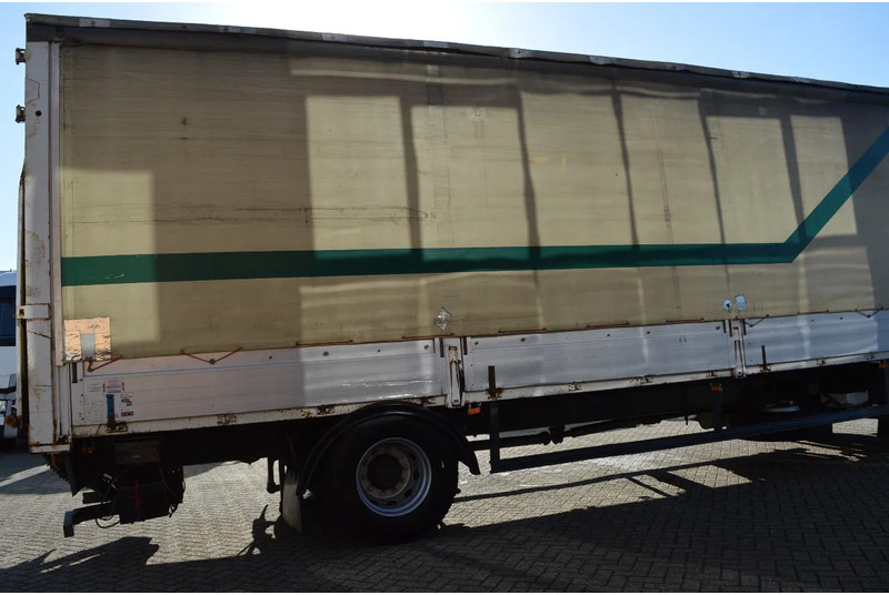 Pressukapelli kuorma-auto DAF CF 250 * EURO3 * MANUAL * 4X2 *: kuva Pressukapelli kuorma-auto DAF CF 250 * EURO3 * MANUAL * 4X2 *