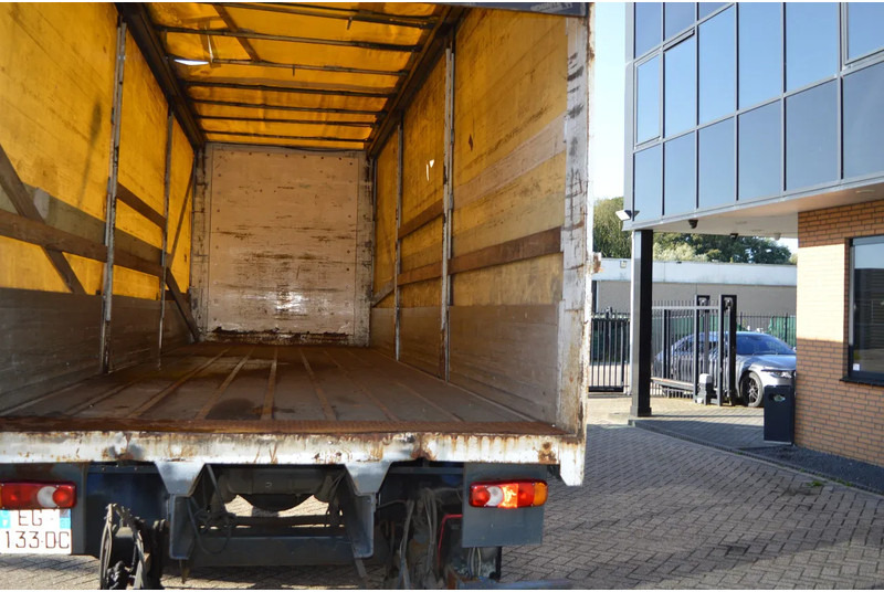 Pressukapelli kuorma-auto DAF CF 250 * EURO3 * MANUAL * 4X2 *: kuva Pressukapelli kuorma-auto DAF CF 250 * EURO3 * MANUAL * 4X2 *