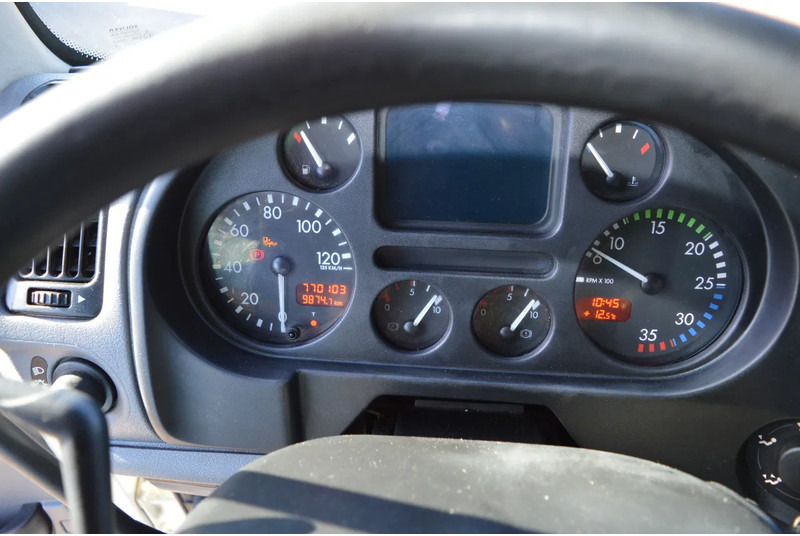 Pressukapelli kuorma-auto DAF CF 250 * EURO3 * MANUAL * 4X2 *: kuva Pressukapelli kuorma-auto DAF CF 250 * EURO3 * MANUAL * 4X2 *
