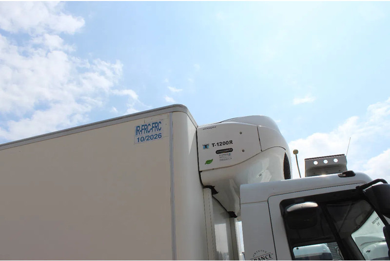 Refrigeraattori kuorma-auto Renault Premium 280 * EURO6 * THERMO KING 1200R SPECTRUM * 4X2 *: kuva Refrigeraattori kuorma-auto Renault Premium 280 * EURO6 * THERMO KING 1200R SPECTRUM * 4X2 *