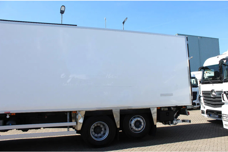 Renault Premium 310 * EURO5 * CARRIER SUPRA 850 * 6X2 * MANUAUL * - Refrigeraattori kuorma-auto: kuva Renault Premium 310 * EURO5 * CARRIER SUPRA 850 * 6X2 * MANUAUL * - Refrigeraattori kuorma-auto Renault Premium 310 * EURO5 * CARRIER SUPRA 850 * 6X2 * MANUAUL * - Refrigeraattori kuorma-auto: kuva Renault Premium 310 * EURO5 * CARRIER SUPRA 850 * 6X2 * MANUAUL * - Refrigeraattori kuorma-auto