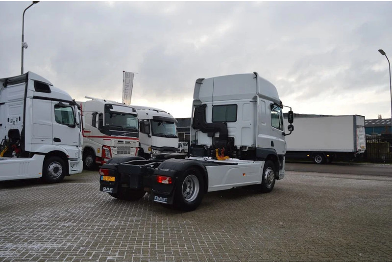 DAF CF 440 * EURO6 * 4X2 * NL TRUCK * - Vetopöytäauto: kuva DAF CF 440 * EURO6 * 4X2 * NL TRUCK * - Vetopöytäauto DAF CF 440 * EURO6 * 4X2 * NL TRUCK * - Vetopöytäauto: kuva DAF CF 440 * EURO6 * 4X2 * NL TRUCK * - Vetopöytäauto