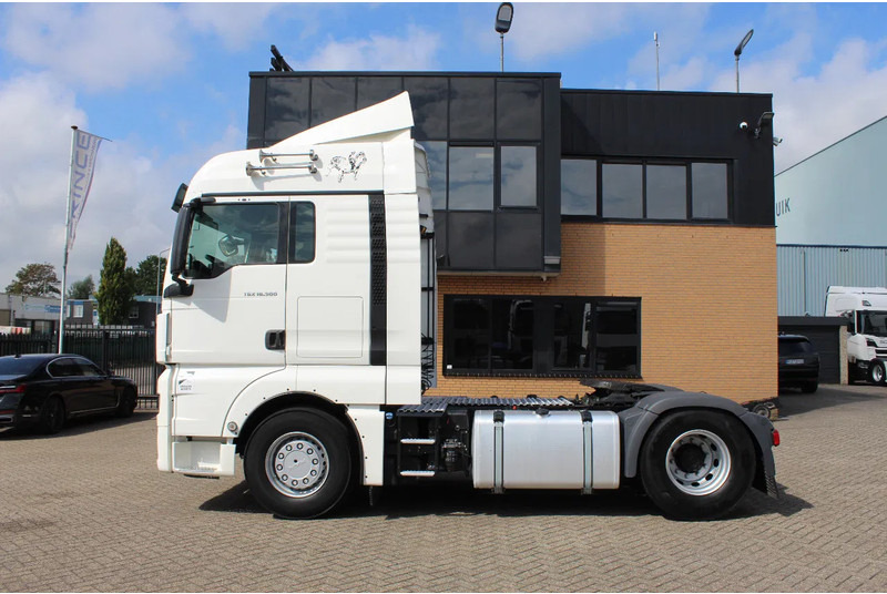 MAN TGX 18.500 * RETARDER * 4X2 * EURO6 * CHASSI 2019 * - Vetopöytäauto: kuva MAN TGX 18.500 * RETARDER * 4X2 * EURO6 * CHASSI 2019 * - Vetopöytäauto MAN TGX 18.500 * RETARDER * 4X2 * EURO6 * CHASSI 2019 * - Vetopöytäauto: kuva MAN TGX 18.500 * RETARDER * 4X2 * EURO6 * CHASSI 2019 * - Vetopöytäauto