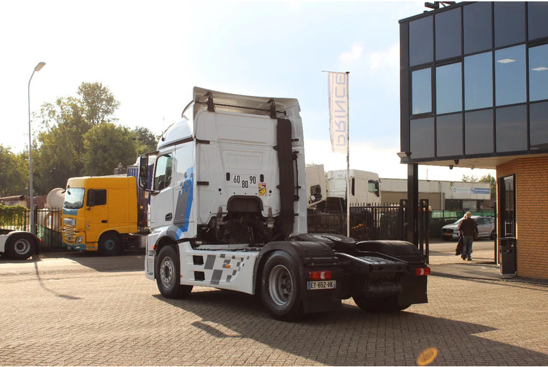 Mercedes-Benz Actros 1853 * RETARDER * 4X2 * - Vetopöytäauto: kuva Mercedes-Benz Actros 1853 * RETARDER * 4X2 * - Vetopöytäauto Mercedes-Benz Actros 1853 * RETARDER * 4X2 * - Vetopöytäauto: kuva Mercedes-Benz Actros 1853 * RETARDER * 4X2 * - Vetopöytäauto
