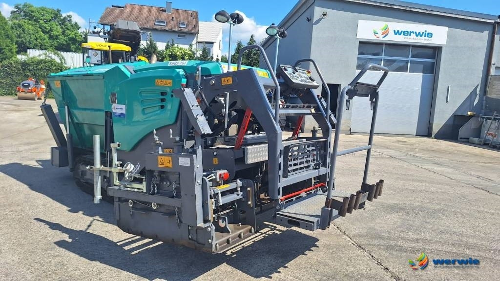 Vögele SUPER 800i / AB220TV (1,20 - 2,20 m) - Asfalttilevittimet: kuva Vögele SUPER 800i / AB220TV (1,20 - 2,20 m) - Asfalttilevittimet Vögele SUPER 800i / AB220TV (1,20 - 2,20 m) - Asfalttilevittimet: kuva Vögele SUPER 800i / AB220TV (1,20 - 2,20 m) - Asfalttilevittimet