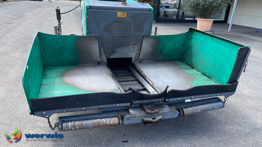 Vögele Super 800i - Asfalttilevittimet: kuva Vögele Super 800i - Asfalttilevittimet Vögele Super 800i - Asfalttilevittimet: kuva Vögele Super 800i - Asfalttilevittimet