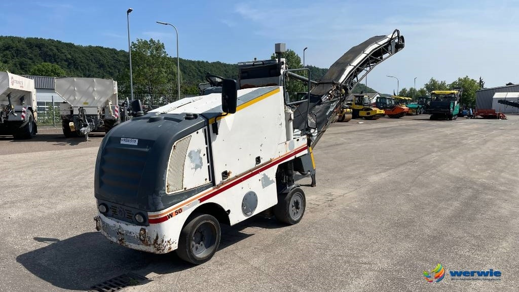 Wirtgen W50 - Asfalttijyrsimen: kuva Wirtgen W50 - Asfalttijyrsimen Wirtgen W50 - Asfalttijyrsimen: kuva Wirtgen W50 - Asfalttijyrsimen