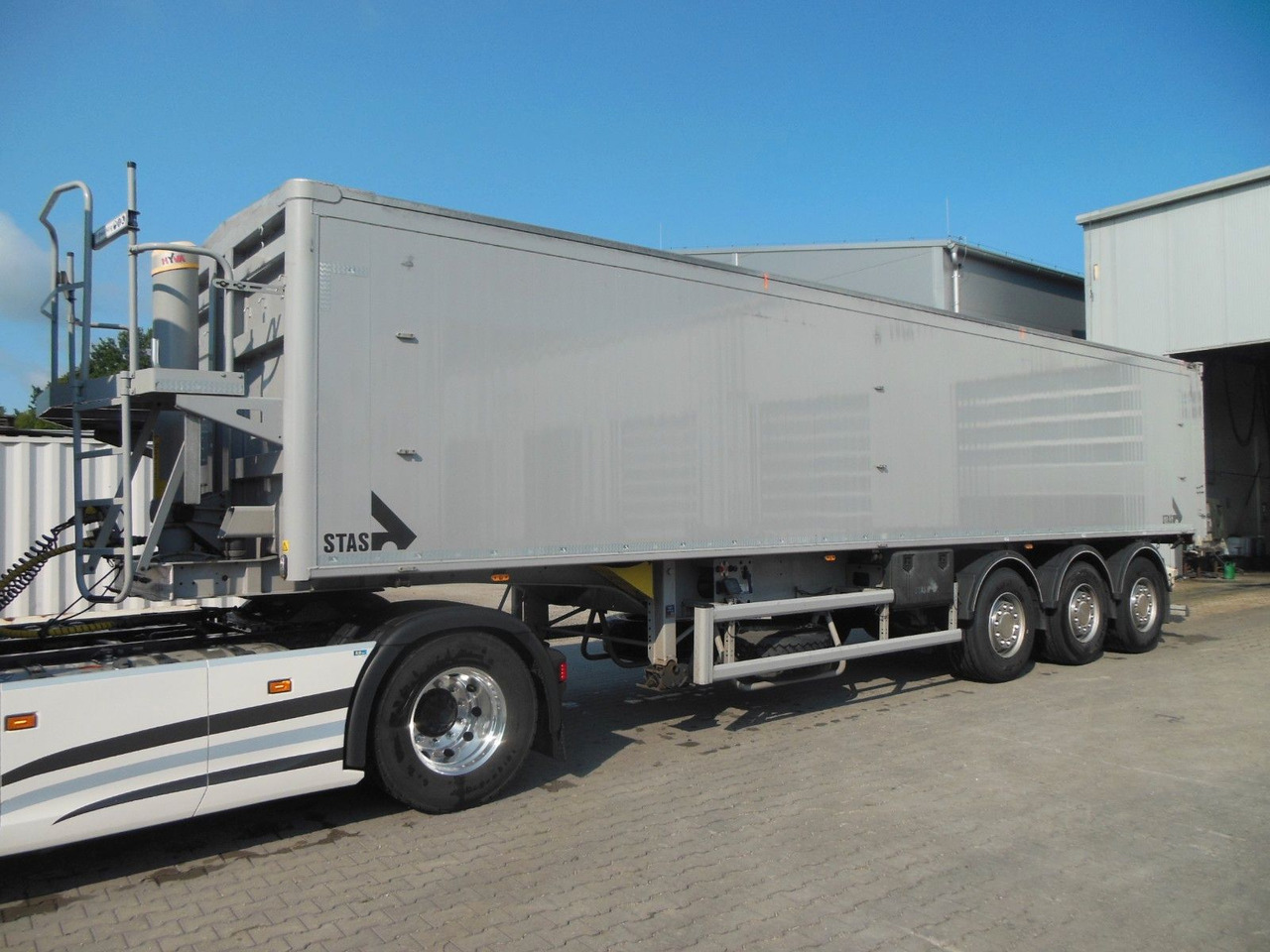 Stas S300CX, 49m3, ADR, 9 TONE ACHSEN,WIE NEUE-TOP!!! - Kippiauto puoliperävaunu: kuva Stas S300CX, 49m3, ADR, 9 TONE ACHSEN,WIE NEUE-TOP!!! - Kippiauto puoliperävaunu Stas S300CX, 49m3, ADR, 9 TONE ACHSEN,WIE NEUE-TOP!!! - Kippiauto puoliperävaunu: kuva Stas S300CX, 49m3, ADR, 9 TONE ACHSEN,WIE NEUE-TOP!!! - Kippiauto puoliperävaunu