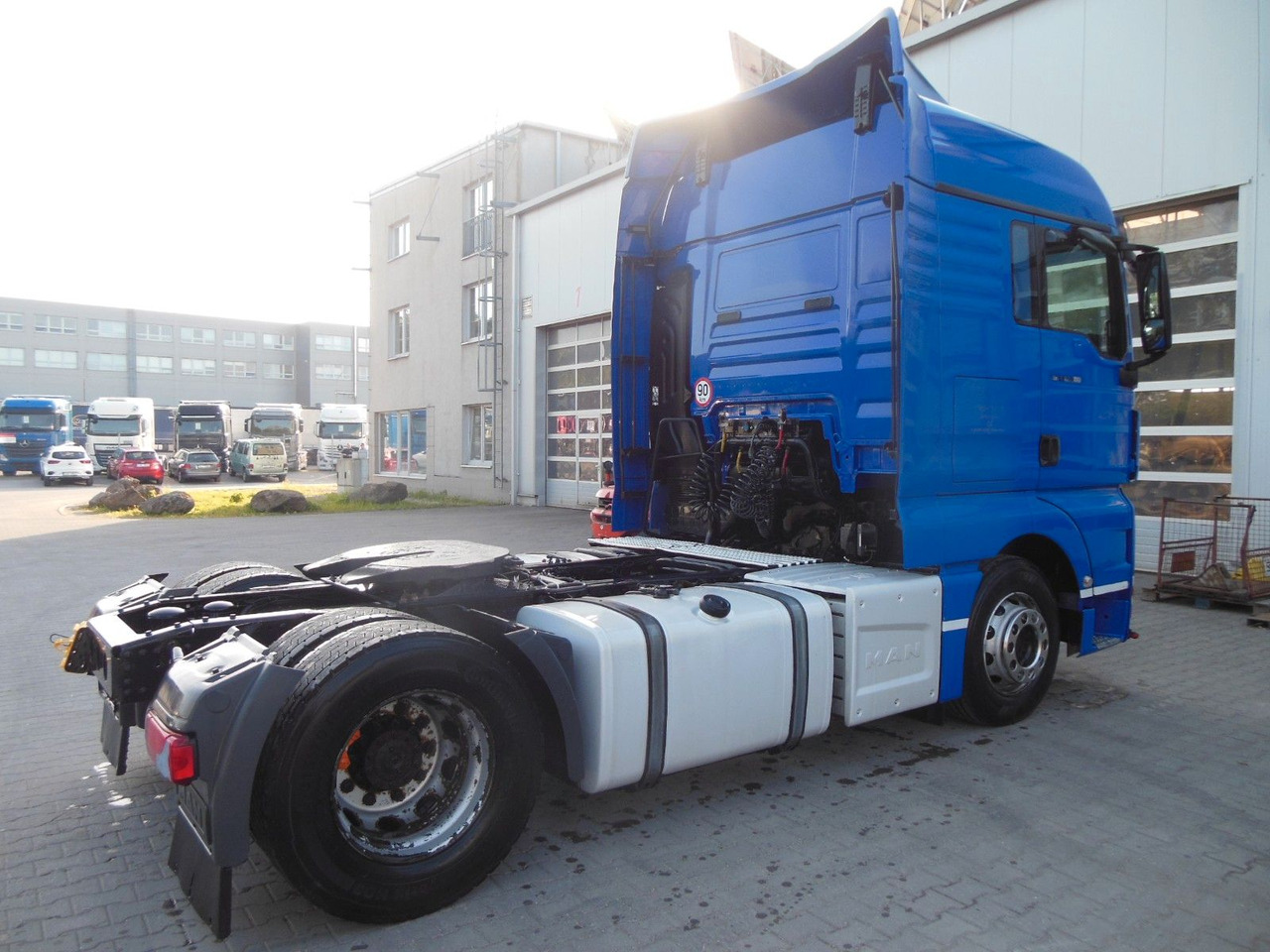 MAN TGX 18.480 BLS, MANUELL, STANDART - Vetopöytäauto: kuva MAN TGX 18.480 BLS, MANUELL, STANDART - Vetopöytäauto MAN TGX 18.480 BLS, MANUELL, STANDART - Vetopöytäauto: kuva MAN TGX 18.480 BLS, MANUELL, STANDART - Vetopöytäauto