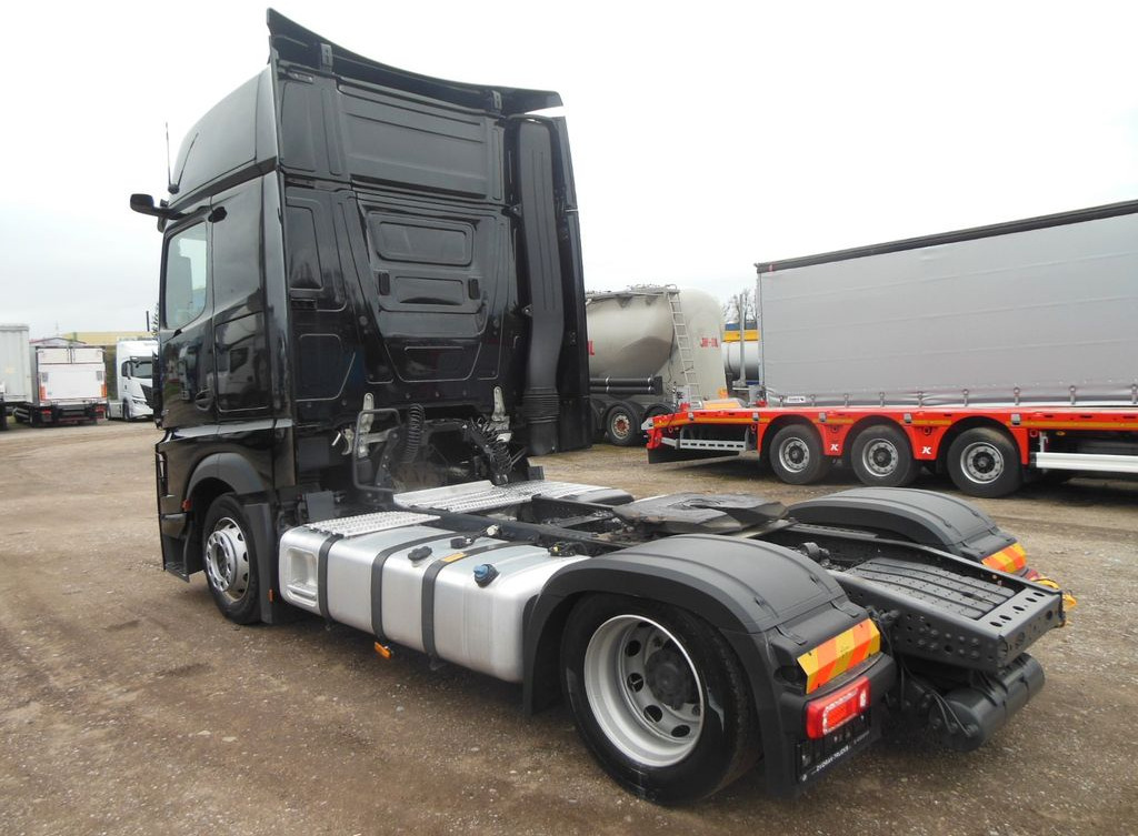 Mercedes-Benz 1848 ACTROS, LOWDECK, GIGA SPACE, STANDKLIMA - Vetopöytäauto: kuva Mercedes-Benz 1848 ACTROS, LOWDECK, GIGA SPACE, STANDKLIMA - Vetopöytäauto Mercedes-Benz 1848 ACTROS, LOWDECK, GIGA SPACE, STANDKLIMA - Vetopöytäauto: kuva Mercedes-Benz 1848 ACTROS, LOWDECK, GIGA SPACE, STANDKLIMA - Vetopöytäauto