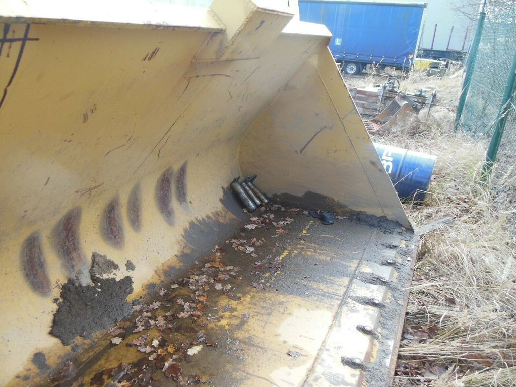 Volvo L120 - Schaufel 3,8m3 Volvo L120 - Schaufel 3,8m3 - Kuormaajan kauha: kuva Volvo L120 - Schaufel 3,8m3 Volvo L120 - Schaufel 3,8m3 - Kuormaajan kauha Volvo L120 - Schaufel 3,8m3 Volvo L120 - Schaufel 3,8m3 - Kuormaajan kauha: kuva Volvo L120 - Schaufel 3,8m3 Volvo L120 - Schaufel 3,8m3 - Kuormaajan kauha