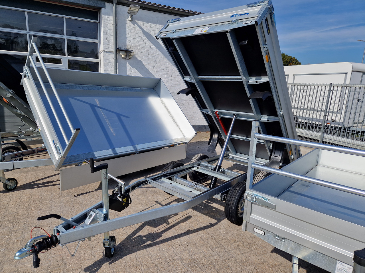 Cheval Liberte Debon Kipper PW 1.2 20 ECO 306x155x30cm 2000kg Modell 2024 - Kippiauto perävaunu: kuva Cheval Liberte Debon Kipper PW 1.2 20 ECO 306x155x30cm 2000kg Modell 2024 - Kippiauto perävaunu Cheval Liberte Debon Kipper PW 1.2 20 ECO 306x155x30cm 2000kg Modell 2024 - Kippiauto perävaunu: kuva Cheval Liberte Debon Kipper PW 1.2 20 ECO 306x155x30cm 2000kg Modell 2024 - Kippiauto perävaunu