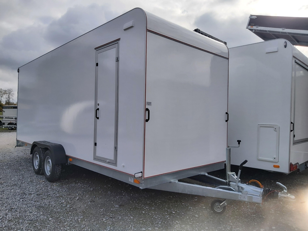 Koffer TFS 600T.01 3500 600x200x210cm aero Heckrampe Seitentür IL (XXL) 100km/H 3500kg - Umpikori perävaunu: kuva Koffer TFS 600T.01 3500 600x200x210cm aero Heckrampe Seitentür IL (XXL) 100km/H 3500kg - Umpikori perävaunu Koffer TFS 600T.01 3500 600x200x210cm aero Heckrampe Seitentür IL (XXL) 100km/H 3500kg - Umpikori perävaunu: kuva Koffer TFS 600T.01 3500 600x200x210cm aero Heckrampe Seitentür IL (XXL) 100km/H 3500kg - Umpikori perävaunu