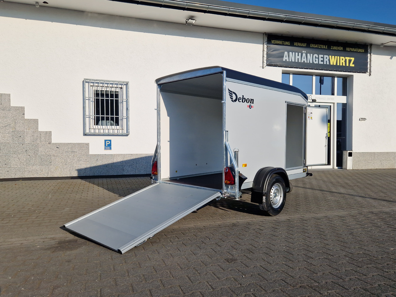 Roadster Sport C255 252x125x154cm aero Sandwich silvergrey Poly black Seitentür 1300kg - Peräkärry: kuva Roadster Sport C255 252x125x154cm aero Sandwich silvergrey Poly black Seitentür 1300kg - Peräkärry Roadster Sport C255 252x125x154cm aero Sandwich silvergrey Poly black Seitentür 1300kg - Peräkärry: kuva Roadster Sport C255 252x125x154cm aero Sandwich silvergrey Poly black Seitentür 1300kg - Peräkärry