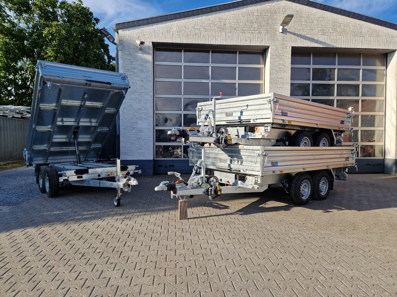 Saris Kipper 3 SKS 310 176 40cm Stahlwände HD elektro Notpumpe Alurampen Stützen 3500kg 100km/H - Kippiauto perävaunu: kuva Saris Kipper 3 SKS 310 176 40cm Stahlwände HD elektro Notpumpe Alurampen Stützen 3500kg 100km/H - Kippiauto perävaunu Saris Kipper 3 SKS 310 176 40cm Stahlwände HD elektro Notpumpe Alurampen Stützen 3500kg 100km/H - Kippiauto perävaunu: kuva Saris Kipper 3 SKS 310 176 40cm Stahlwände HD elektro Notpumpe Alurampen Stützen 3500kg 100km/H - Kippiauto perävaunu