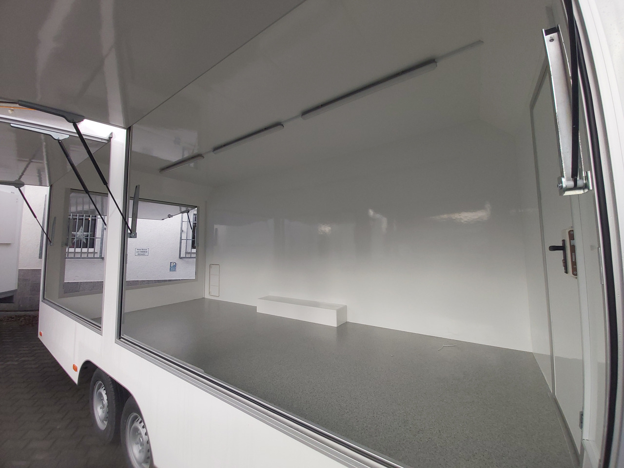 Leasing Verkaufsanhänger VK 523 230 aero retro 520x230x230cm 3 Verkaufsklappen 230V Licht 2700kg Abverkauf Verkaufsanhänger VK 523 230 aero retro 520x230x230cm 3 Verkaufsklappen 230V Licht 2700kg Abverkauf: kuva Leasing Verkaufsanhänger VK 523 230 aero retro 520x230x230cm 3 Verkaufsklappen 230V Licht 2700kg Abverkauf Verkaufsanhänger VK 523 230 aero retro 520x230x230cm 3 Verkaufsklappen 230V Licht 2700kg Abverkauf Leasing Verkaufsanhänger VK 523 230 aero retro 520x230x230cm 3 Verkaufsklappen 230V Licht 2700kg Abverkauf Verkaufsanhänger VK 523 230 aero retro 520x230x230cm 3 Verkaufsklappen 230V Licht 2700kg Abverkauf: kuva Leasing Verkaufsanhänger VK 523 230 aero retro 520x230x230cm 3 Verkaufsklappen 230V Licht 2700kg Abverkauf Verkaufsanhänger VK 523 230 aero retro 520x230x230cm 3 Verkaufsklappen 230V Licht 2700kg Abverkauf