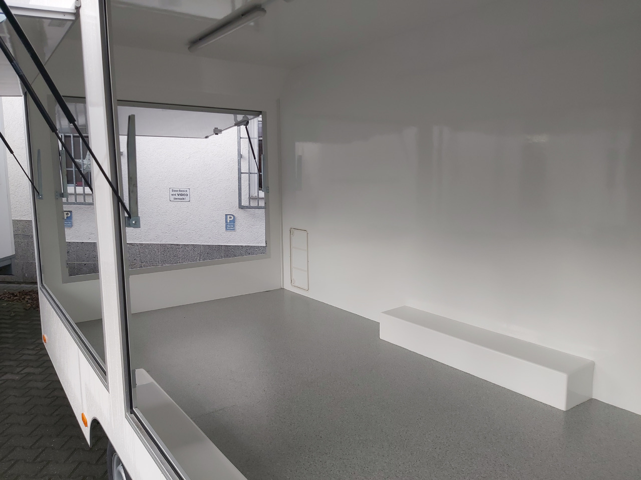 Leasing Verkaufsanhänger VK 523 230 aero retro 520x230x230cm 3 Verkaufsklappen 230V Licht 2700kg Abverkauf Verkaufsanhänger VK 523 230 aero retro 520x230x230cm 3 Verkaufsklappen 230V Licht 2700kg Abverkauf: kuva Leasing Verkaufsanhänger VK 523 230 aero retro 520x230x230cm 3 Verkaufsklappen 230V Licht 2700kg Abverkauf Verkaufsanhänger VK 523 230 aero retro 520x230x230cm 3 Verkaufsklappen 230V Licht 2700kg Abverkauf Leasing Verkaufsanhänger VK 523 230 aero retro 520x230x230cm 3 Verkaufsklappen 230V Licht 2700kg Abverkauf Verkaufsanhänger VK 523 230 aero retro 520x230x230cm 3 Verkaufsklappen 230V Licht 2700kg Abverkauf: kuva Leasing Verkaufsanhänger VK 523 230 aero retro 520x230x230cm 3 Verkaufsklappen 230V Licht 2700kg Abverkauf Verkaufsanhänger VK 523 230 aero retro 520x230x230cm 3 Verkaufsklappen 230V Licht 2700kg Abverkauf