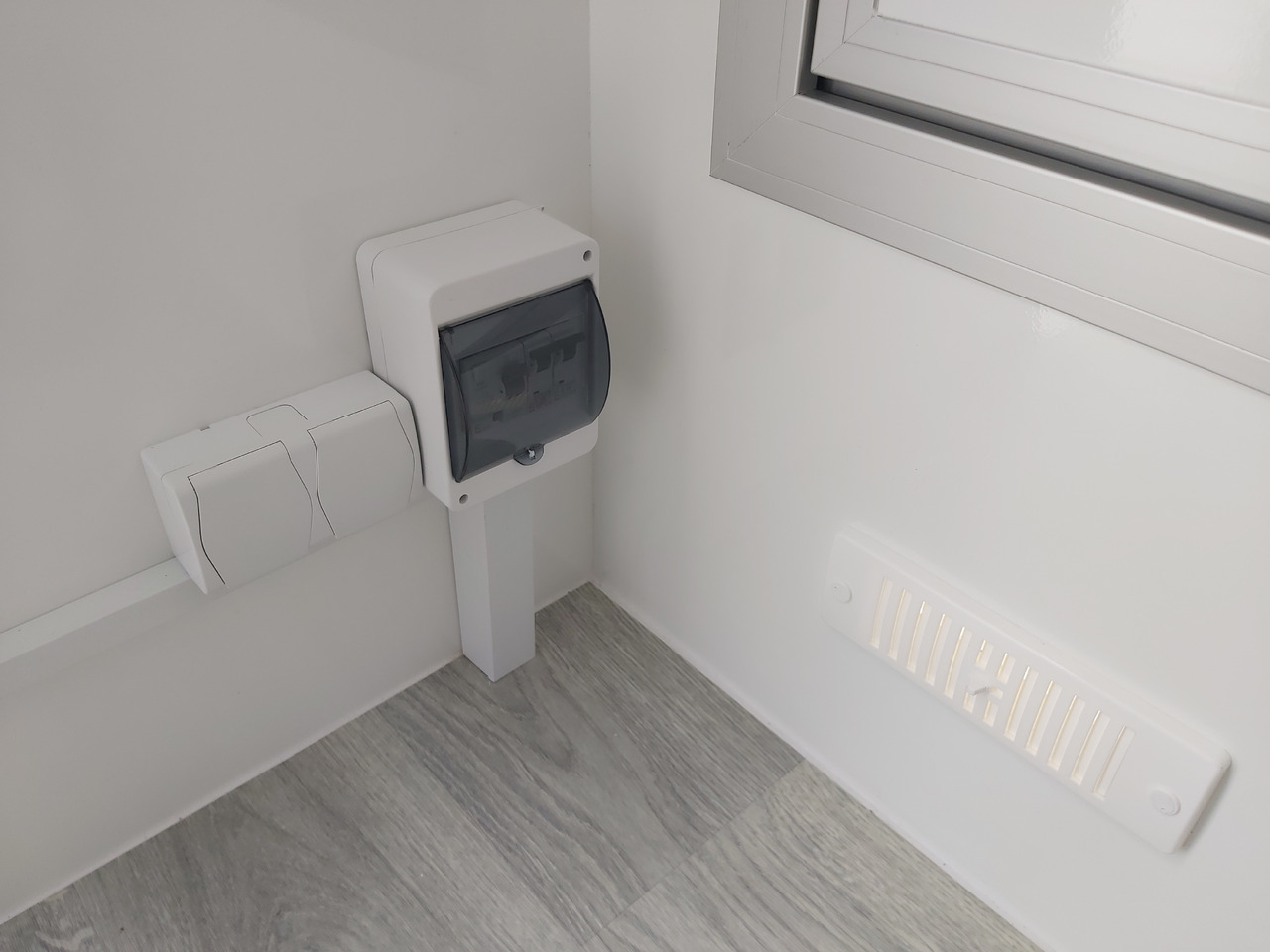 Leasing Verkaufsanhänger VK 523 230 aero retro 520x230x230cm 3 Verkaufsklappen 230V Licht 2700kg Abverkauf Verkaufsanhänger VK 523 230 aero retro 520x230x230cm 3 Verkaufsklappen 230V Licht 2700kg Abverkauf: kuva Leasing Verkaufsanhänger VK 523 230 aero retro 520x230x230cm 3 Verkaufsklappen 230V Licht 2700kg Abverkauf Verkaufsanhänger VK 523 230 aero retro 520x230x230cm 3 Verkaufsklappen 230V Licht 2700kg Abverkauf Leasing Verkaufsanhänger VK 523 230 aero retro 520x230x230cm 3 Verkaufsklappen 230V Licht 2700kg Abverkauf Verkaufsanhänger VK 523 230 aero retro 520x230x230cm 3 Verkaufsklappen 230V Licht 2700kg Abverkauf: kuva Leasing Verkaufsanhänger VK 523 230 aero retro 520x230x230cm 3 Verkaufsklappen 230V Licht 2700kg Abverkauf Verkaufsanhänger VK 523 230 aero retro 520x230x230cm 3 Verkaufsklappen 230V Licht 2700kg Abverkauf