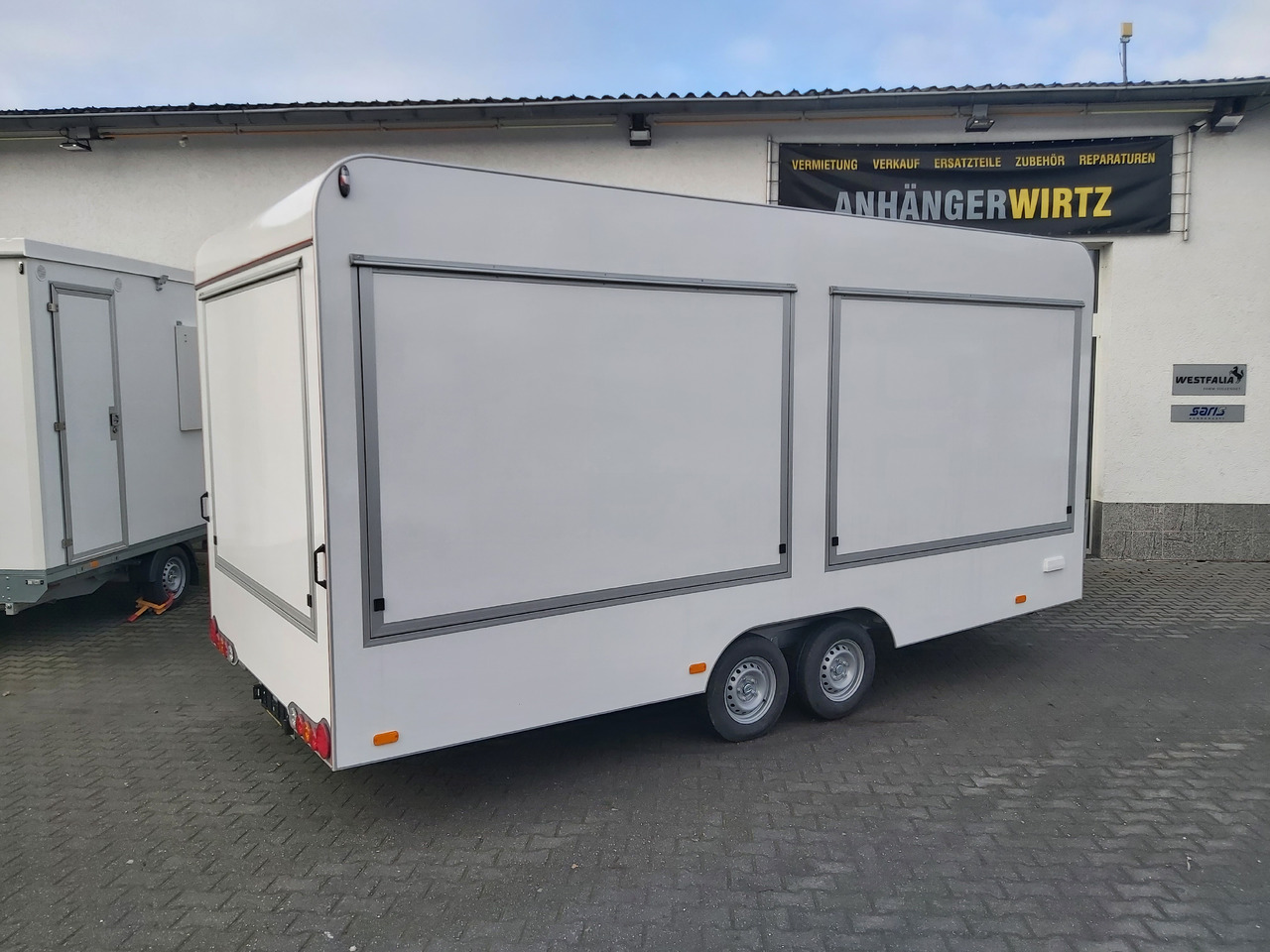 Leasing Verkaufsanhänger VK 523 230 aero retro 520x230x230cm 3 Verkaufsklappen 230V Licht 2700kg Abverkauf Verkaufsanhänger VK 523 230 aero retro 520x230x230cm 3 Verkaufsklappen 230V Licht 2700kg Abverkauf: kuva Leasing Verkaufsanhänger VK 523 230 aero retro 520x230x230cm 3 Verkaufsklappen 230V Licht 2700kg Abverkauf Verkaufsanhänger VK 523 230 aero retro 520x230x230cm 3 Verkaufsklappen 230V Licht 2700kg Abverkauf Leasing Verkaufsanhänger VK 523 230 aero retro 520x230x230cm 3 Verkaufsklappen 230V Licht 2700kg Abverkauf Verkaufsanhänger VK 523 230 aero retro 520x230x230cm 3 Verkaufsklappen 230V Licht 2700kg Abverkauf: kuva Leasing Verkaufsanhänger VK 523 230 aero retro 520x230x230cm 3 Verkaufsklappen 230V Licht 2700kg Abverkauf Verkaufsanhänger VK 523 230 aero retro 520x230x230cm 3 Verkaufsklappen 230V Licht 2700kg Abverkauf