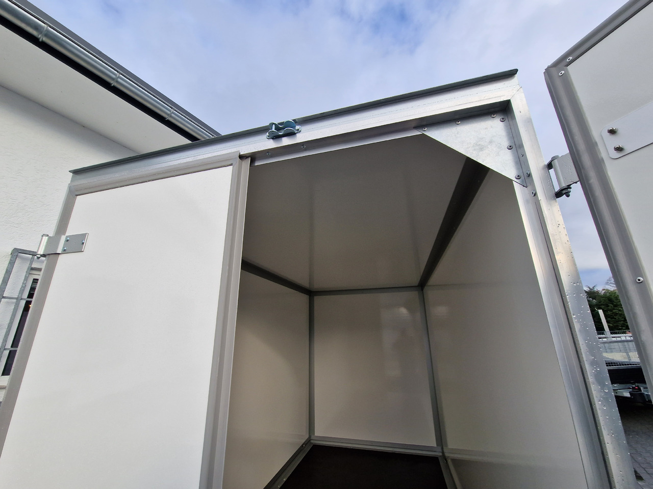 Umpikori perävaunu WM Meyer Koffer AZ 2035/151 S35 351x151x185cm (L) 2000kg: kuva Umpikori perävaunu WM Meyer Koffer AZ 2035/151 S35 351x151x185cm (L) 2000kg Umpikori perävaunu WM Meyer Koffer AZ 2035/151 S35 351x151x185cm (L) 2000kg: kuva Umpikori perävaunu WM Meyer Koffer AZ 2035/151 S35 351x151x185cm (L) 2000kg