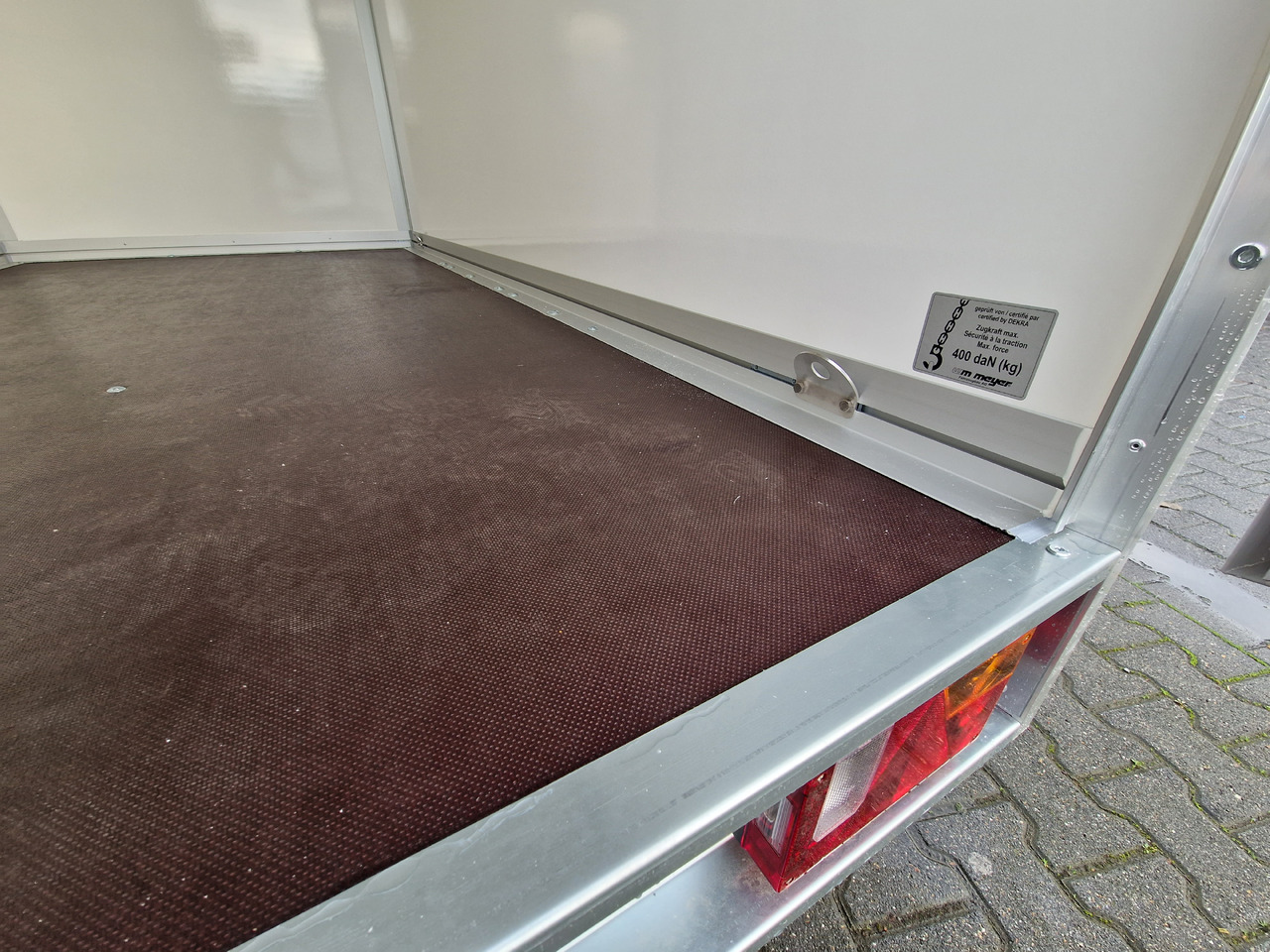 Umpikori perävaunu WM Meyer Koffer AZ 2035/151 S35 351x151x185cm (L) 2000kg: kuva Umpikori perävaunu WM Meyer Koffer AZ 2035/151 S35 351x151x185cm (L) 2000kg Umpikori perävaunu WM Meyer Koffer AZ 2035/151 S35 351x151x185cm (L) 2000kg: kuva Umpikori perävaunu WM Meyer Koffer AZ 2035/151 S35 351x151x185cm (L) 2000kg