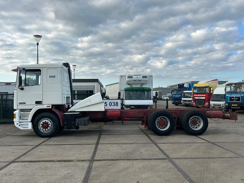 DAF 95.400 - Kuorma-auto alusta: kuva DAF 95.400 - Kuorma-auto alusta DAF 95.400 - Kuorma-auto alusta: kuva DAF 95.400 - Kuorma-auto alusta