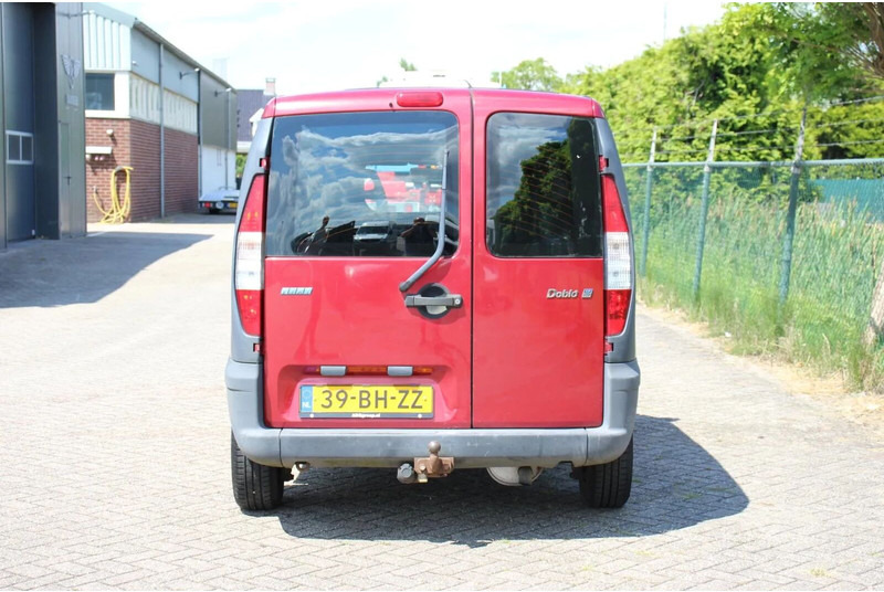 Fiat Doblò Cargo 1.9 JTD SCHUIFDEUR - Pakettiauto: kuva Fiat Doblò Cargo 1.9 JTD SCHUIFDEUR - Pakettiauto Fiat Doblò Cargo 1.9 JTD SCHUIFDEUR - Pakettiauto: kuva Fiat Doblò Cargo 1.9 JTD SCHUIFDEUR - Pakettiauto
