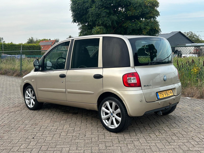 Fiat Multipla 1.9 EURO 4 DIESEL VAN - Pieni pakettiauto: kuva Fiat Multipla 1.9 EURO 4 DIESEL VAN - Pieni pakettiauto Fiat Multipla 1.9 EURO 4 DIESEL VAN - Pieni pakettiauto: kuva Fiat Multipla 1.9 EURO 4 DIESEL VAN - Pieni pakettiauto