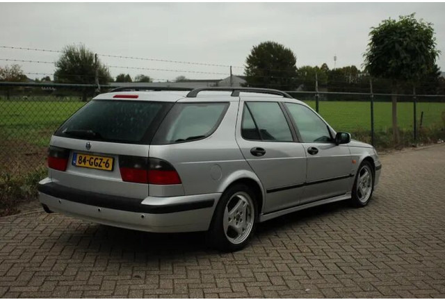 Saab 9-5 Estate 2.3 TURBO S Aero - Henkilöauto: kuva Saab 9-5 Estate 2.3 TURBO S Aero - Henkilöauto Saab 9-5 Estate 2.3 TURBO S Aero - Henkilöauto: kuva Saab 9-5 Estate 2.3 TURBO S Aero - Henkilöauto