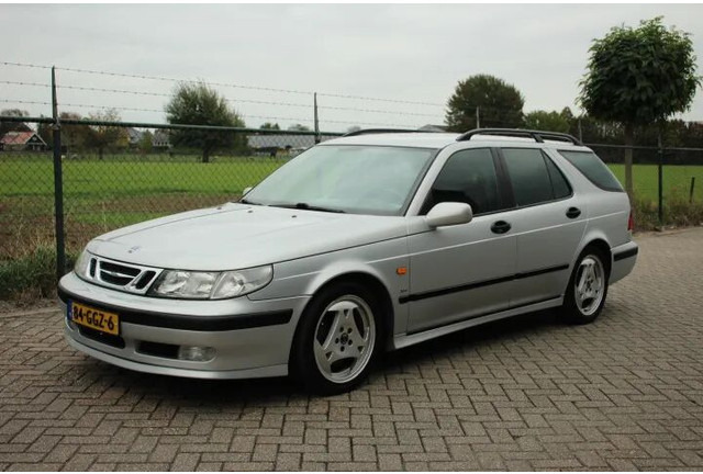 Saab 9-5 Estate 2.3 TURBO S Aero - Henkilöauto: kuva Saab 9-5 Estate 2.3 TURBO S Aero - Henkilöauto Saab 9-5 Estate 2.3 TURBO S Aero - Henkilöauto: kuva Saab 9-5 Estate 2.3 TURBO S Aero - Henkilöauto