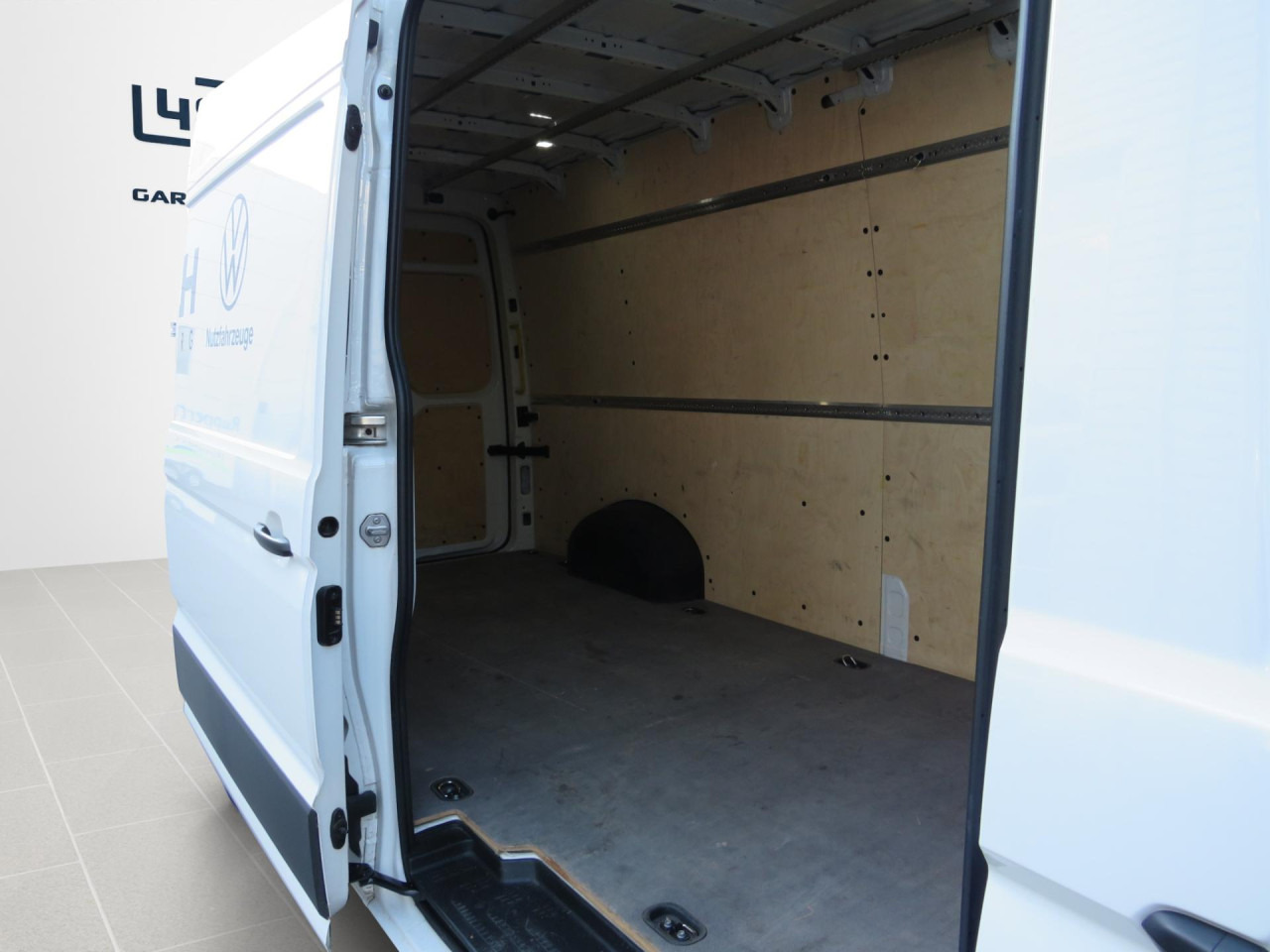VOLKSWAGEN Crafter 35 L4H3 Kasten Klima AHK ZV - Pakettiauto: kuva VOLKSWAGEN Crafter 35 L4H3 Kasten Klima AHK ZV - Pakettiauto VOLKSWAGEN Crafter 35 L4H3 Kasten Klima AHK ZV - Pakettiauto: kuva VOLKSWAGEN Crafter 35 L4H3 Kasten Klima AHK ZV - Pakettiauto
