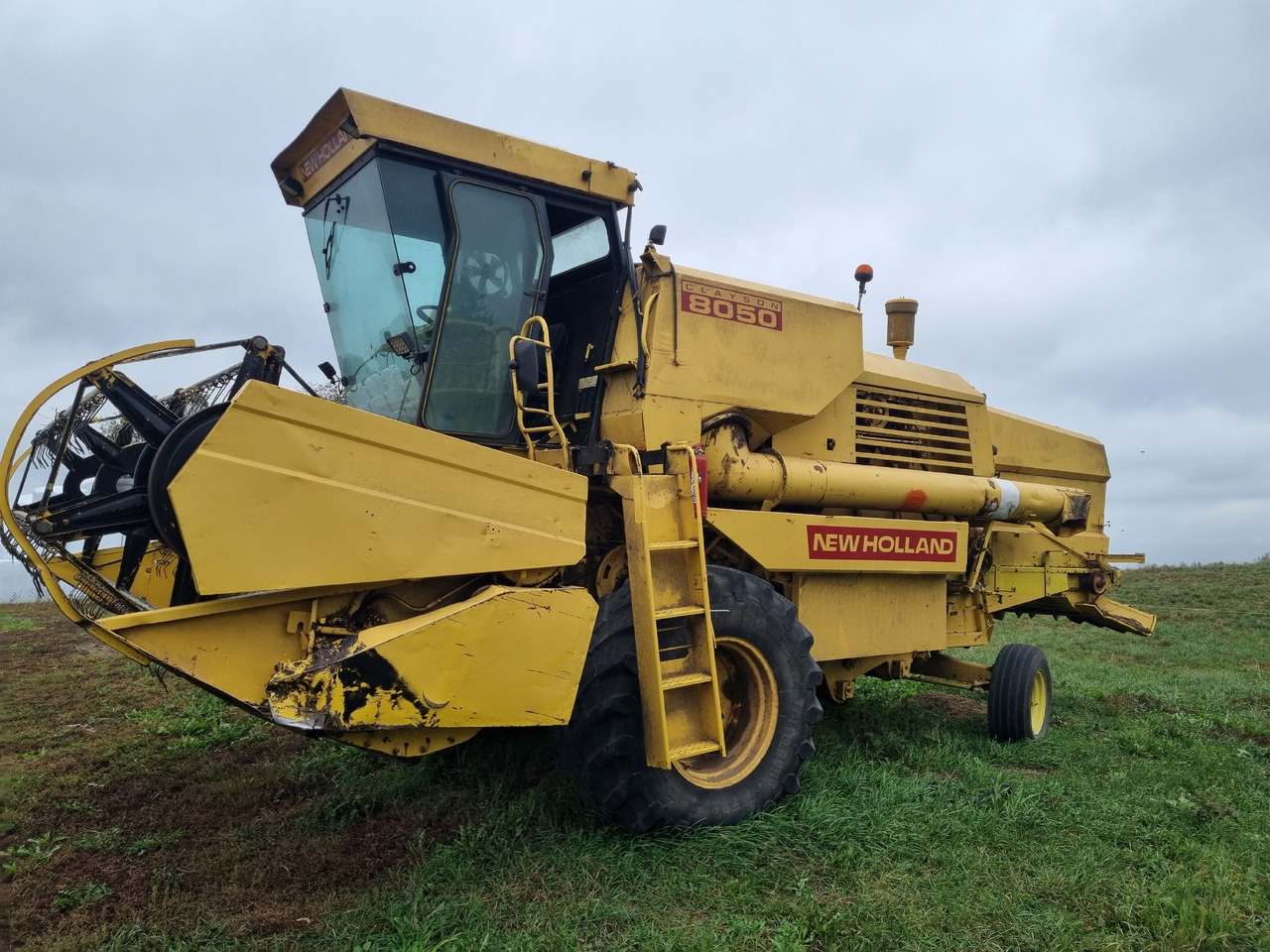 New Holland 8050 - Leikkuupuimuri: kuva New Holland 8050 - Leikkuupuimuri New Holland 8050 - Leikkuupuimuri: kuva New Holland 8050 - Leikkuupuimuri
