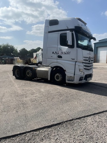 Mercedes Actros 2545 6x2 Tractor Unit - Vetopöytäauto: kuva Mercedes Actros 2545 6x2 Tractor Unit - Vetopöytäauto Mercedes Actros 2545 6x2 Tractor Unit - Vetopöytäauto: kuva Mercedes Actros 2545 6x2 Tractor Unit - Vetopöytäauto