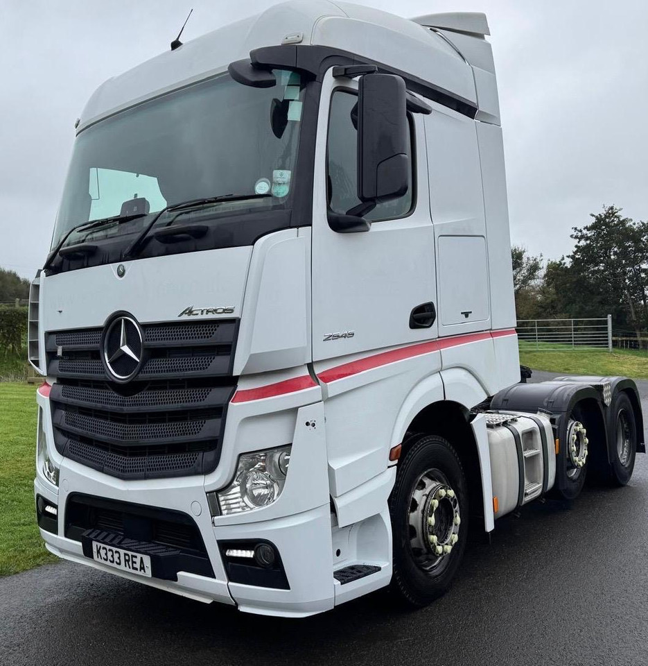 Mercedes Actros - Vetopöytäauto: kuva Mercedes Actros - Vetopöytäauto Mercedes Actros - Vetopöytäauto: kuva Mercedes Actros - Vetopöytäauto