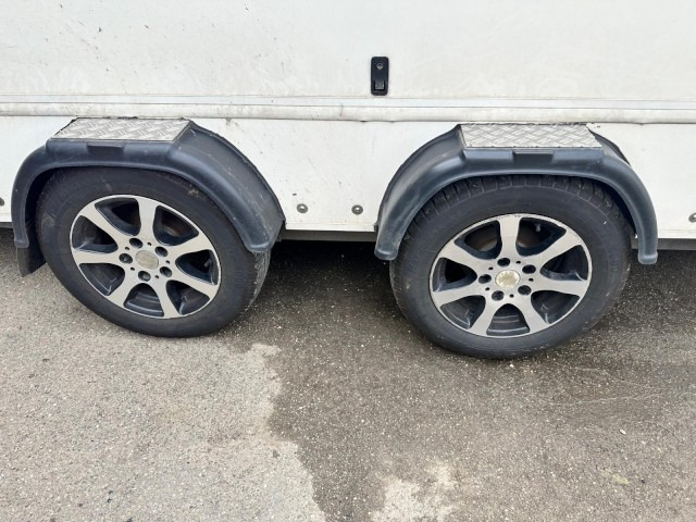 Brian James Race Sport, 340-5000, 5000 x 2000 mm, 2,6 to. - Kuljetin perävaunu: kuva Brian James Race Sport, 340-5000, 5000 x 2000 mm, 2,6 to. - Kuljetin perävaunu Brian James Race Sport, 340-5000, 5000 x 2000 mm, 2,6 to. - Kuljetin perävaunu: kuva Brian James Race Sport, 340-5000, 5000 x 2000 mm, 2,6 to. - Kuljetin perävaunu