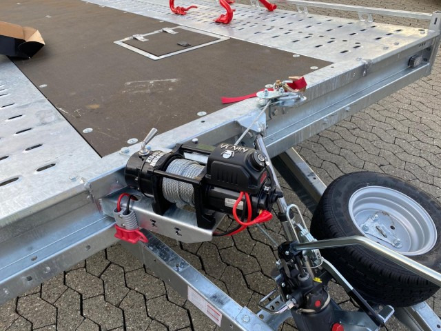 Brian James T6 Transporter, 230-6553, 5500 x 2220 mm, 3,5 to. kippbar mit Auffahrrampe - Kuljetin perävaunu: kuva Brian James T6 Transporter, 230-6553, 5500 x 2220 mm, 3,5 to. kippbar mit Auffahrrampe - Kuljetin perävaunu Brian James T6 Transporter, 230-6553, 5500 x 2220 mm, 3,5 to. kippbar mit Auffahrrampe - Kuljetin perävaunu: kuva Brian James T6 Transporter, 230-6553, 5500 x 2220 mm, 3,5 to. kippbar mit Auffahrrampe - Kuljetin perävaunu